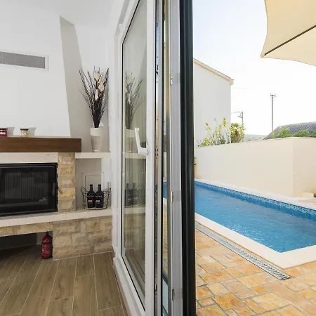 Villa Luxury With Private Pool Near Sea In